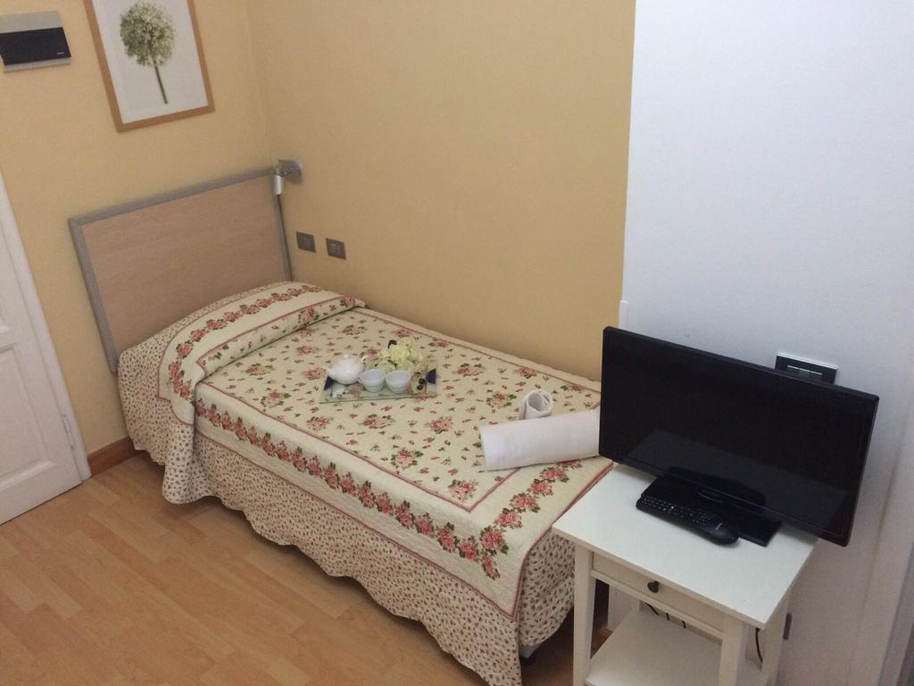 Hotel Butterfly Montecatini Terme Room photo