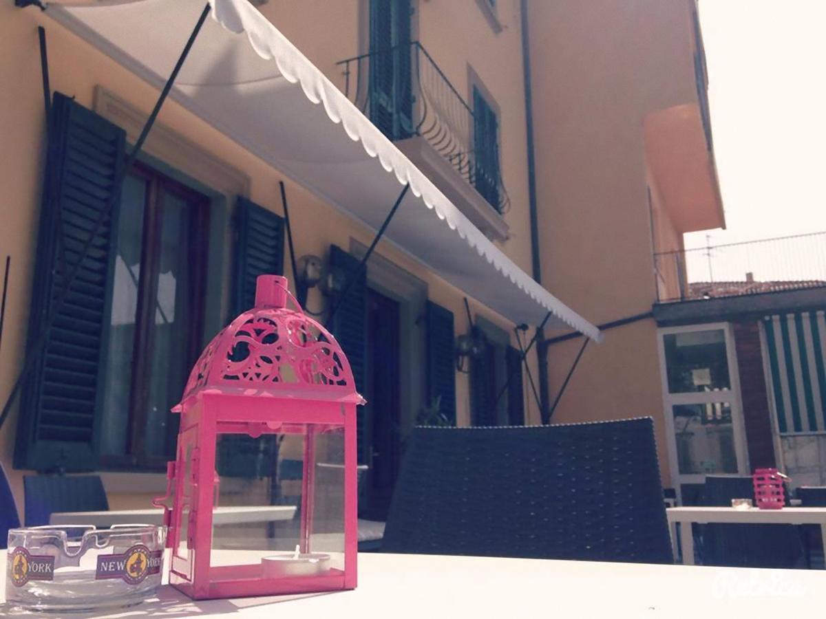 Hotel Butterfly Montecatini Terme Exterior photo